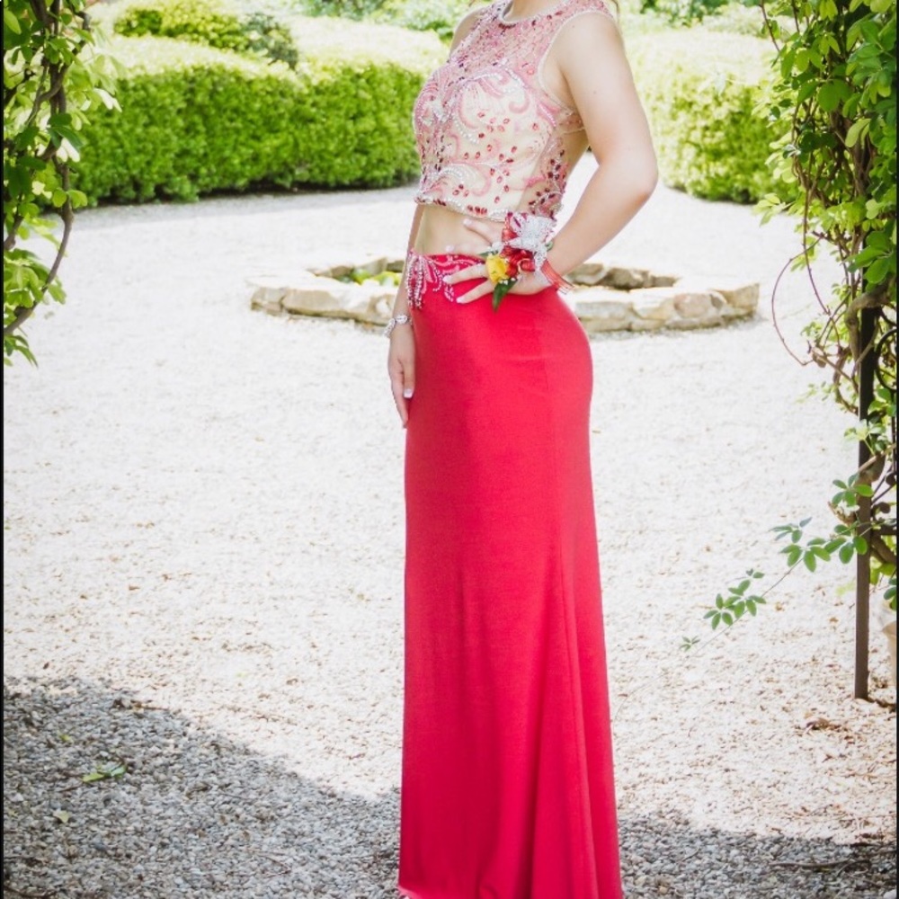 Beautiful two piece prom dress!